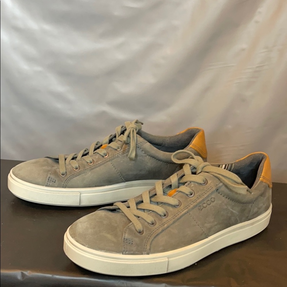 ECCO Soft Lace-Up Sneaker in Grey-Green w/Tan Leather Backs (EUC, Men’s Sz 8) - Picture 2 of 8